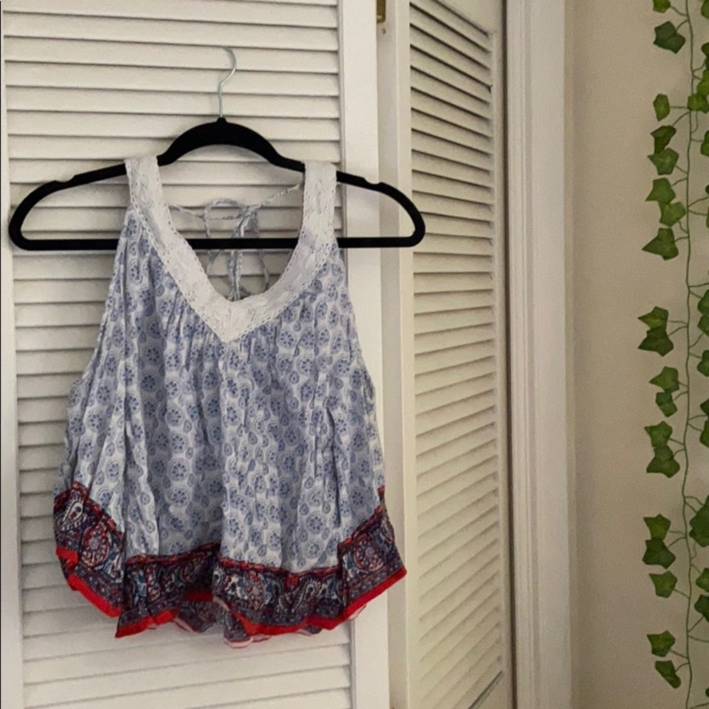 Hollister Cute Shirt with Cutout Sleeves